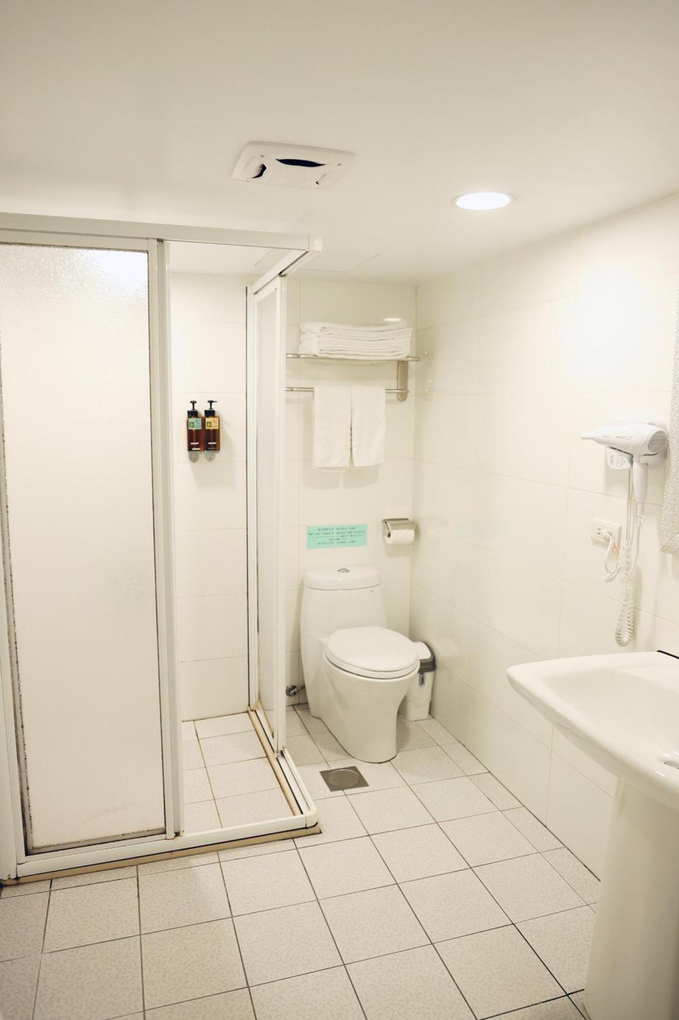 歐法行旅 O Fun Hotel Taipeh Exterior foto